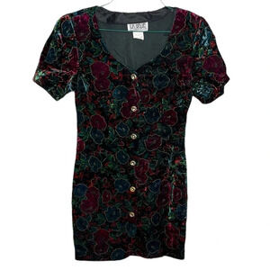 La Belle Fashions / Vintage Floral Velvet Short Sleeve Dress Size 9